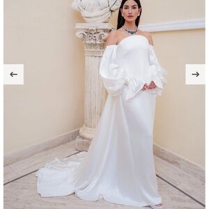 CAROLINA HERRERA BRIDAL GOWN